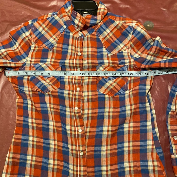 Western style, plaid shirt. - Picture 9 of 9